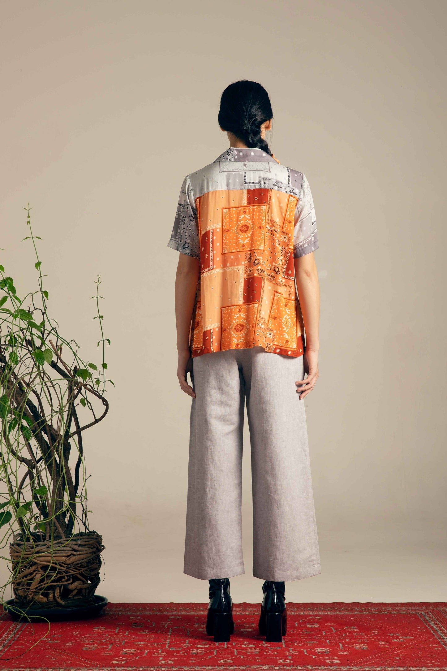 バイカラーバンダナ柄パッチワーク風オープンカラーシャツ