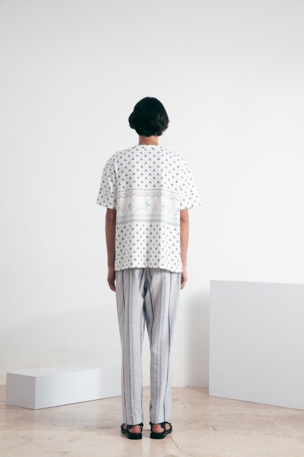 スワンバティックTシャツ