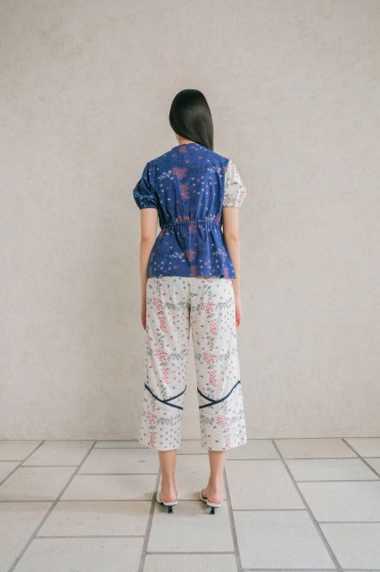 パフスリーブアシンメトリートップス