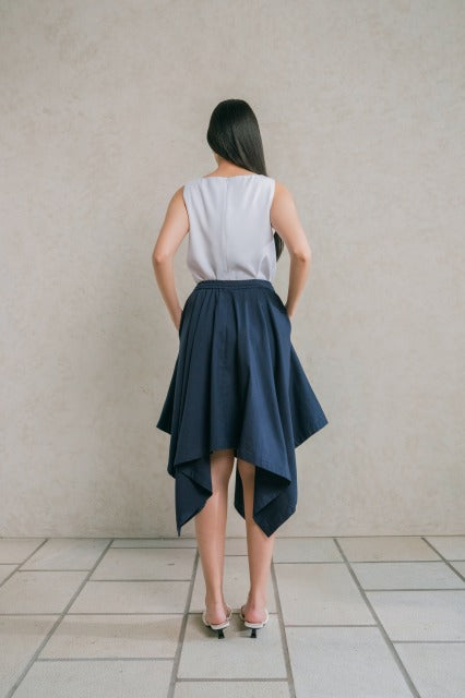 刺繍アシンメトリーフレアスカート