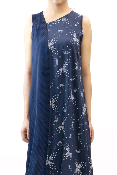 バティック柄シアーノースリーブワンピース