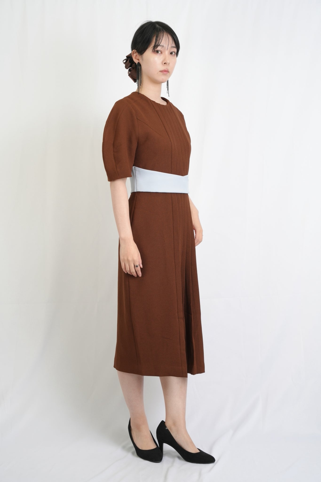 ボリュームパフスリーブワンピース