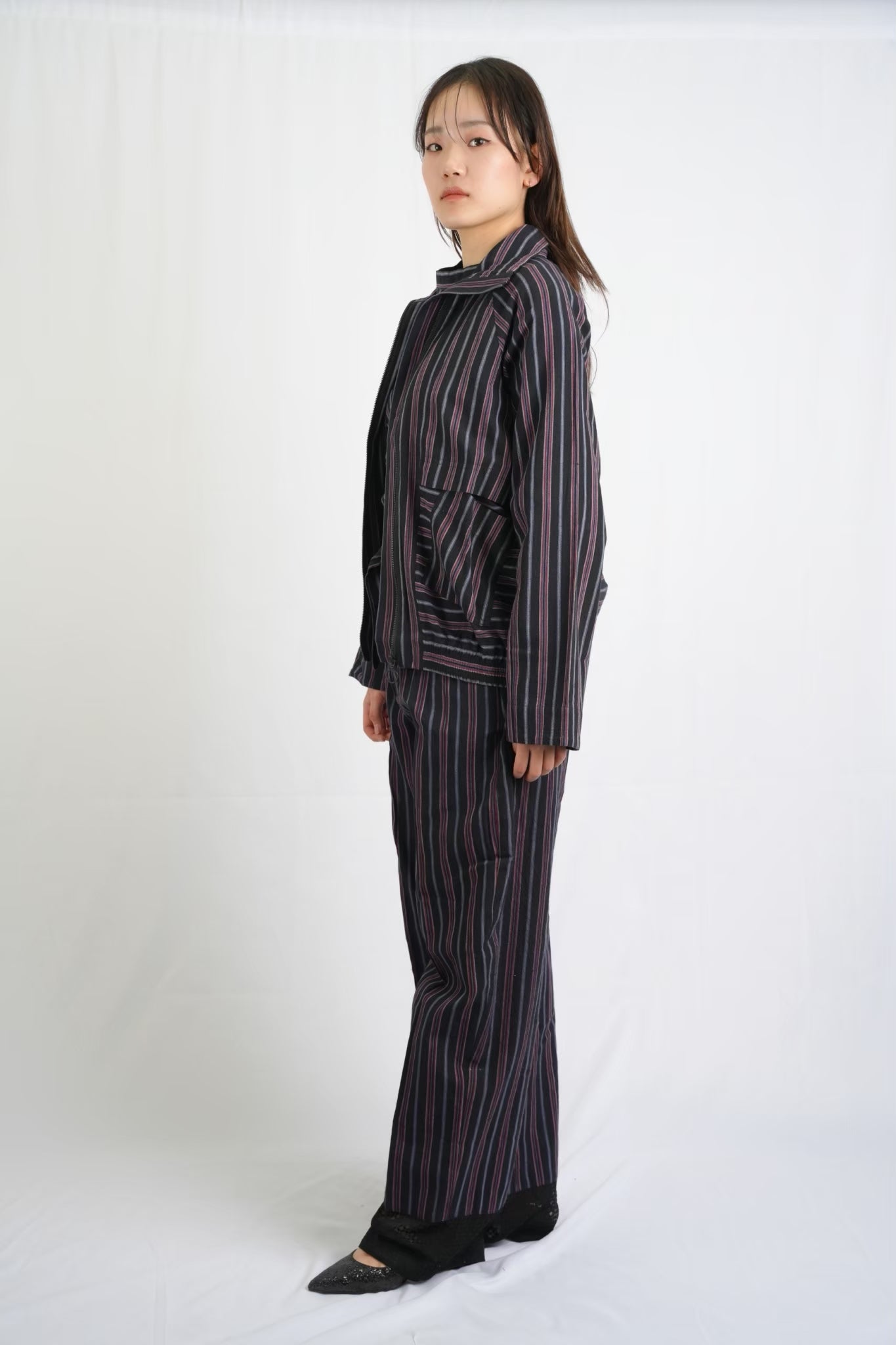 スタンドネックストライプブルゾン