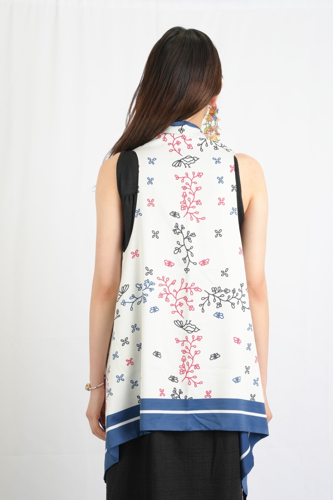 #02 ショートジレ フェミニンホワイト