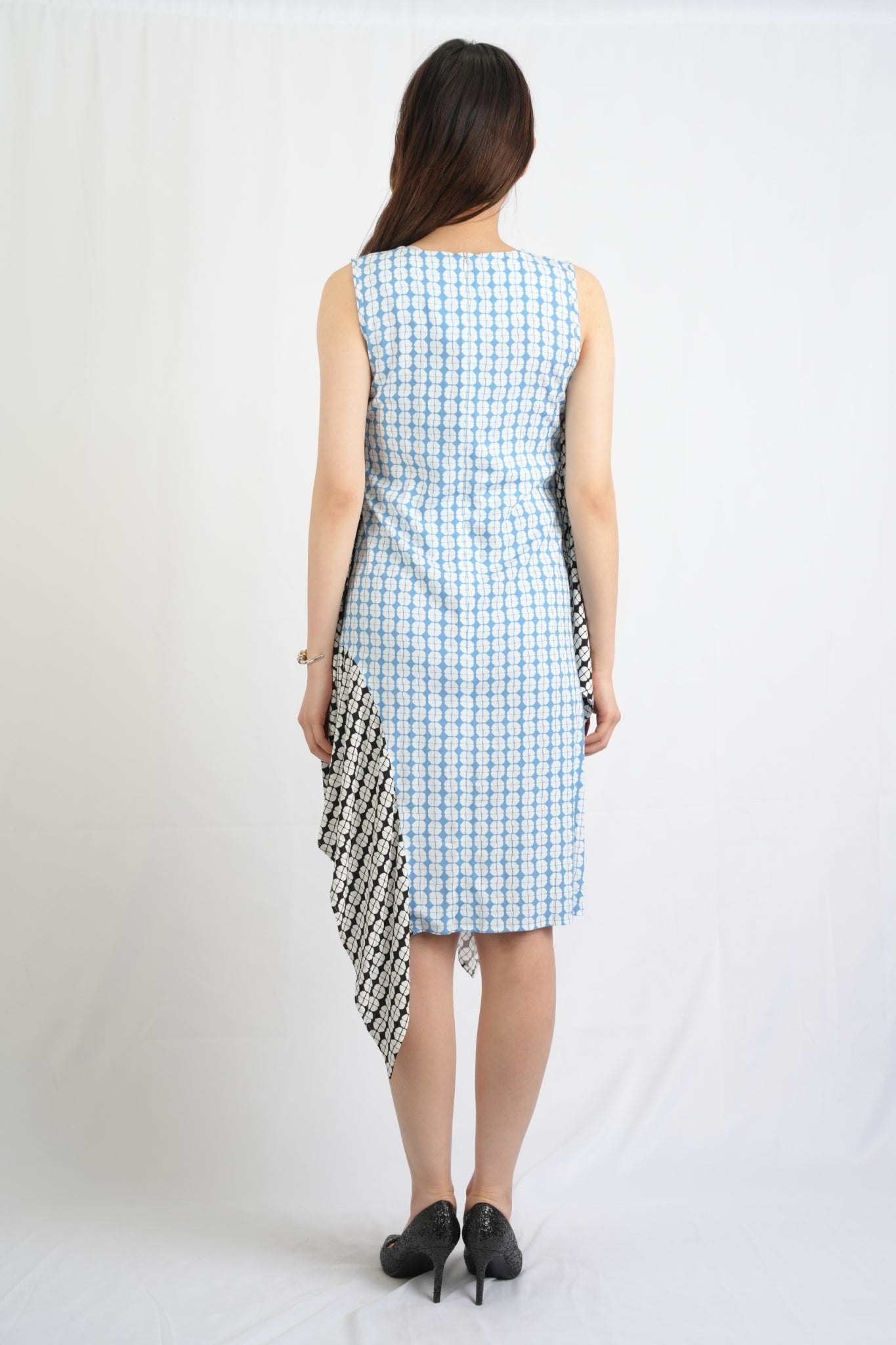 サイドフレアノースリーブワンピース