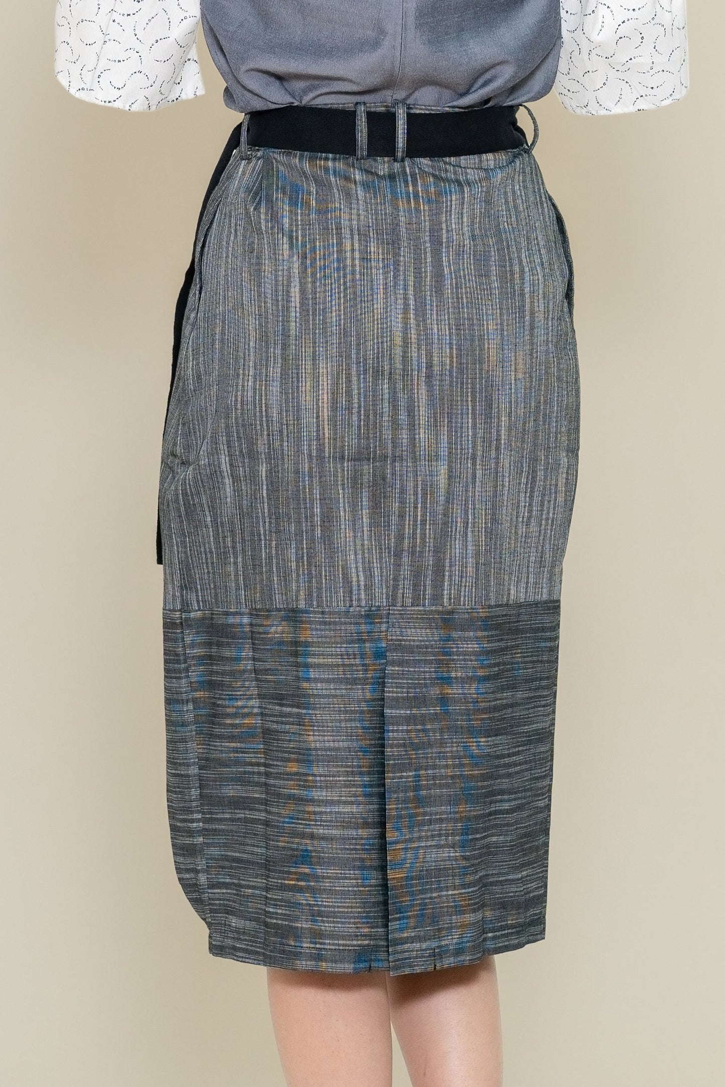 ワンサイドタックベルトボリュームスカート