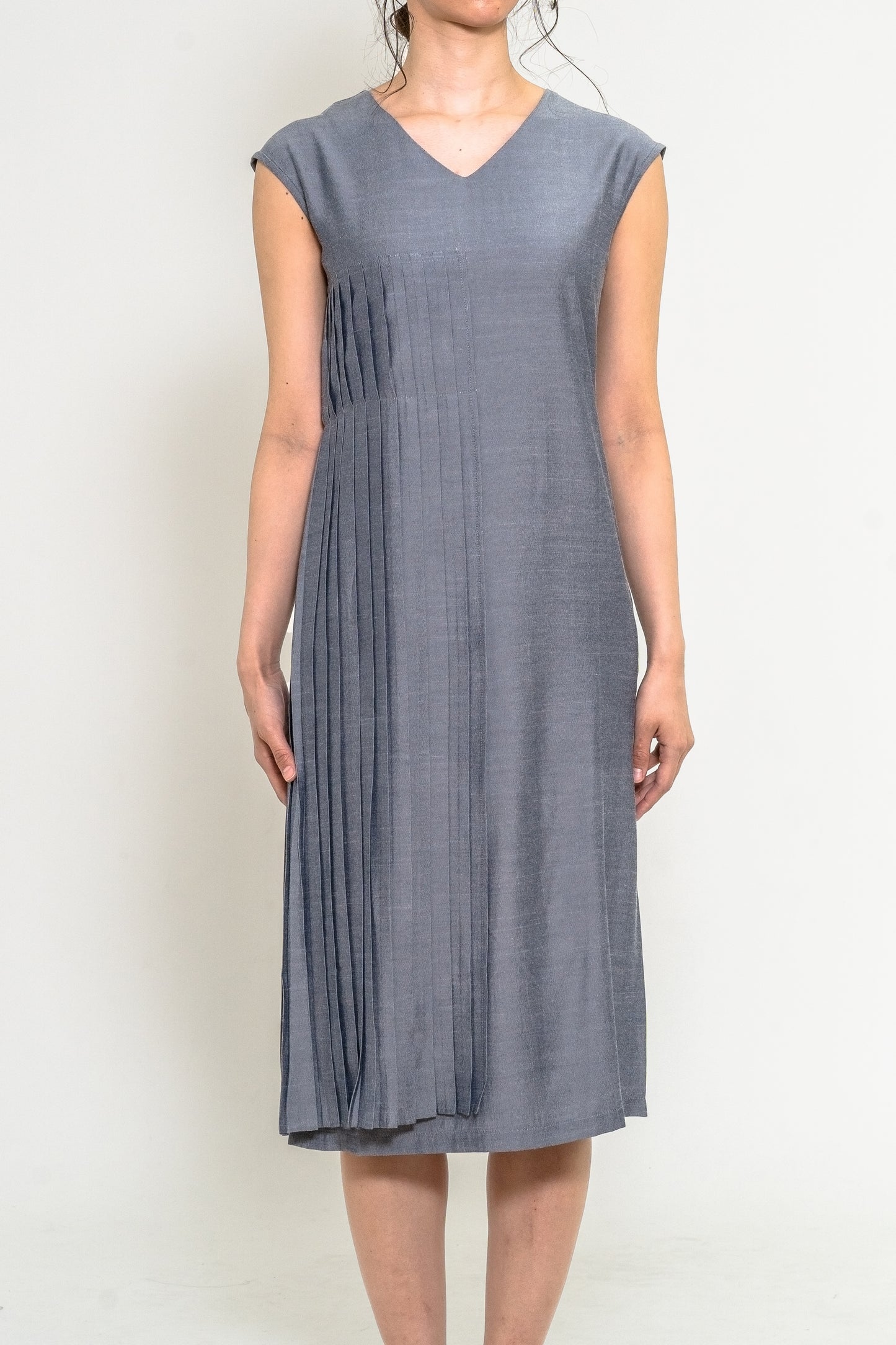 V Neck Pleats Dress