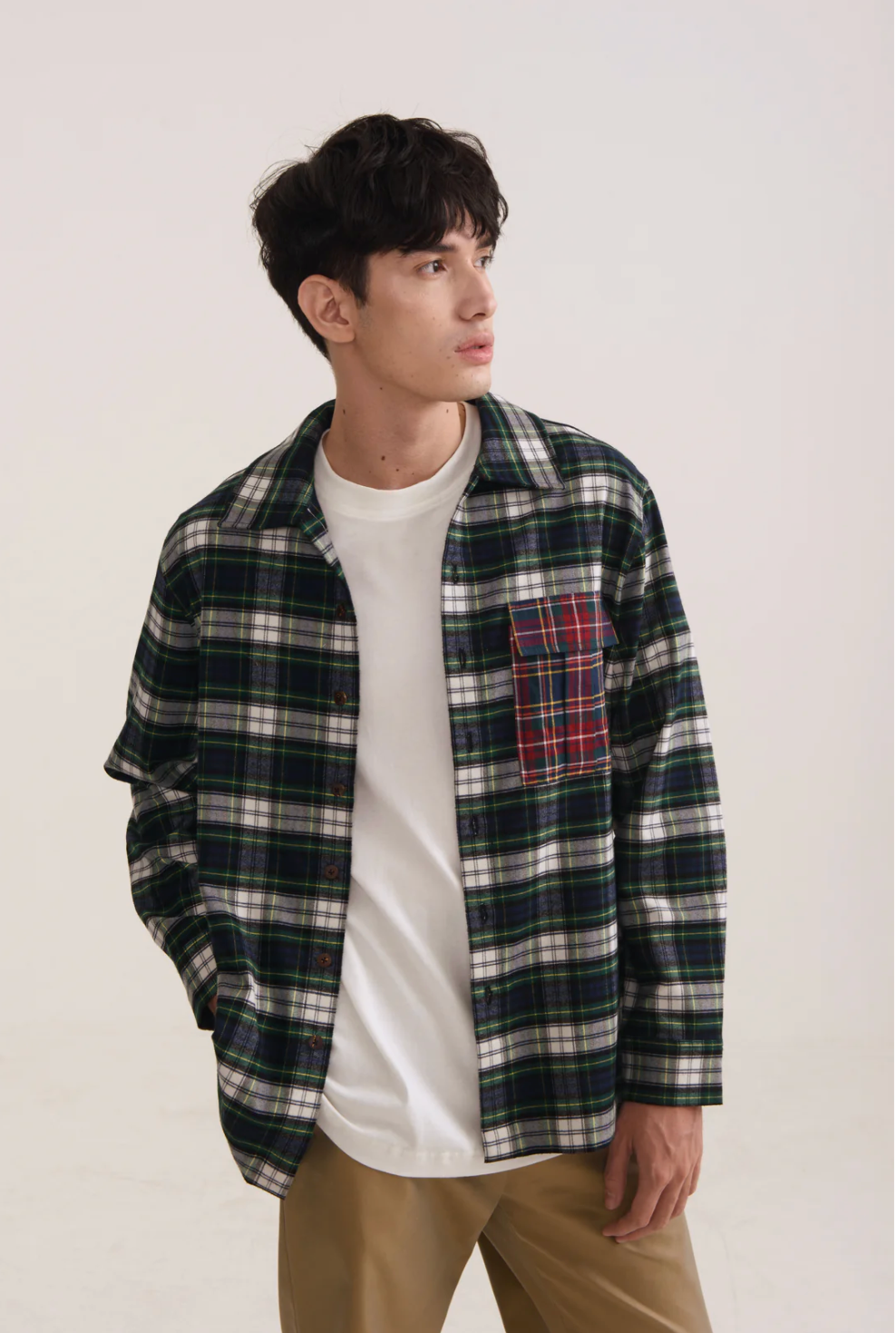 チェックパターンシャツ