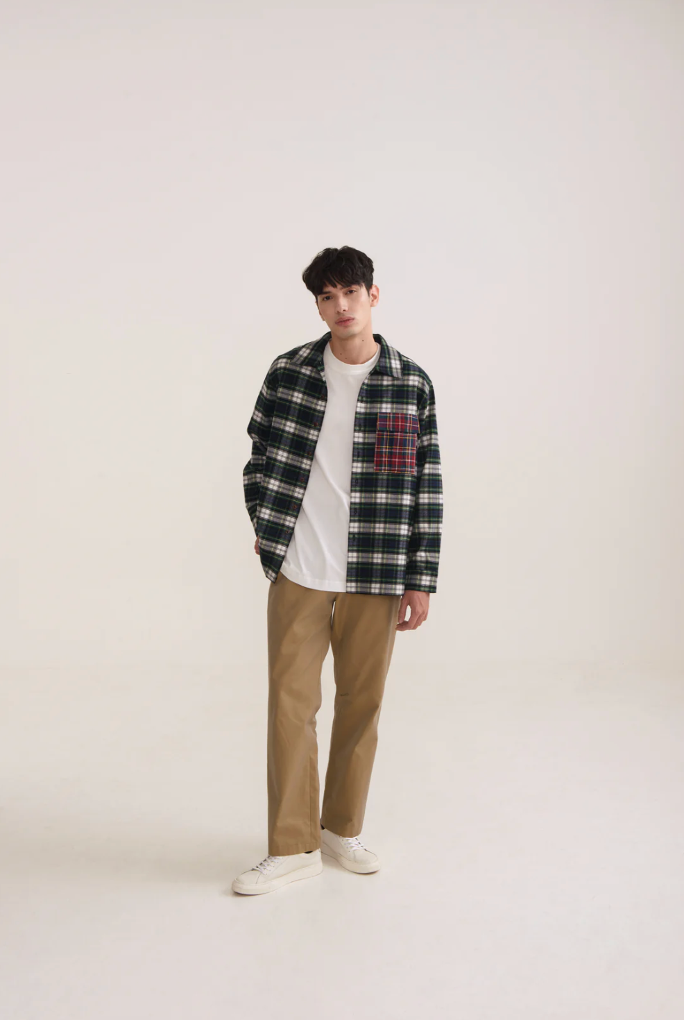 チェックパターンシャツ