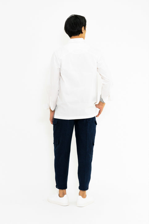 ストライプアクセントホワイトシャツ