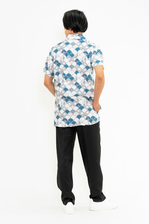 ブルーグラデーションパターン半袖シャツ