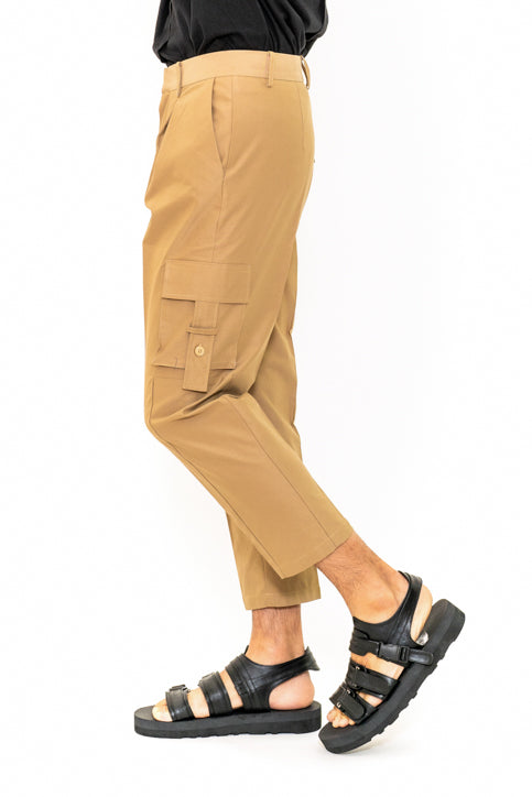 ツータックカーゴテーパードパンツ