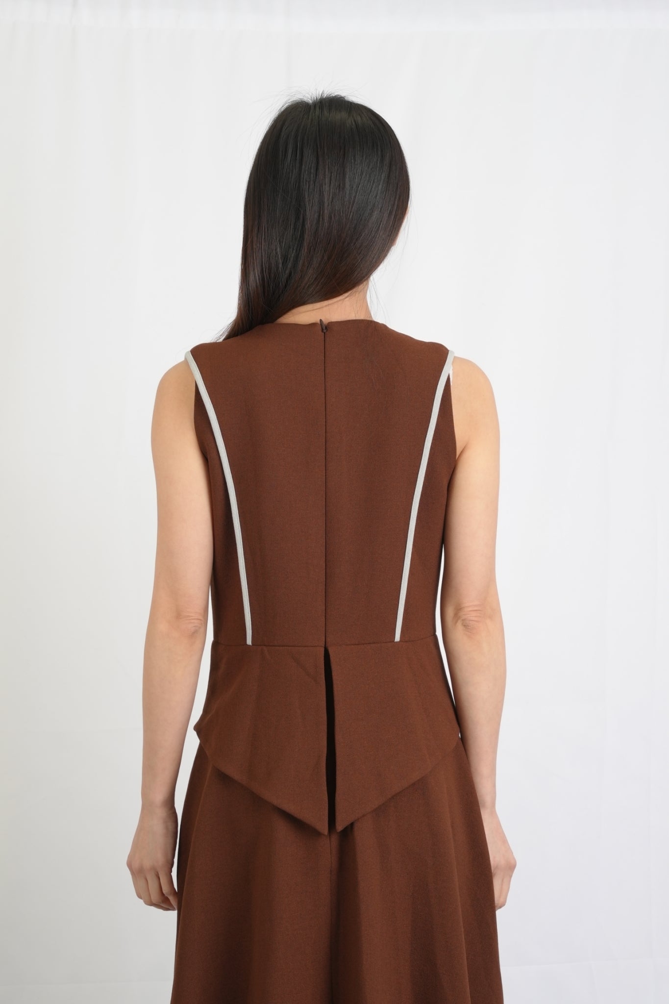 ノースリーブAラインワンピース