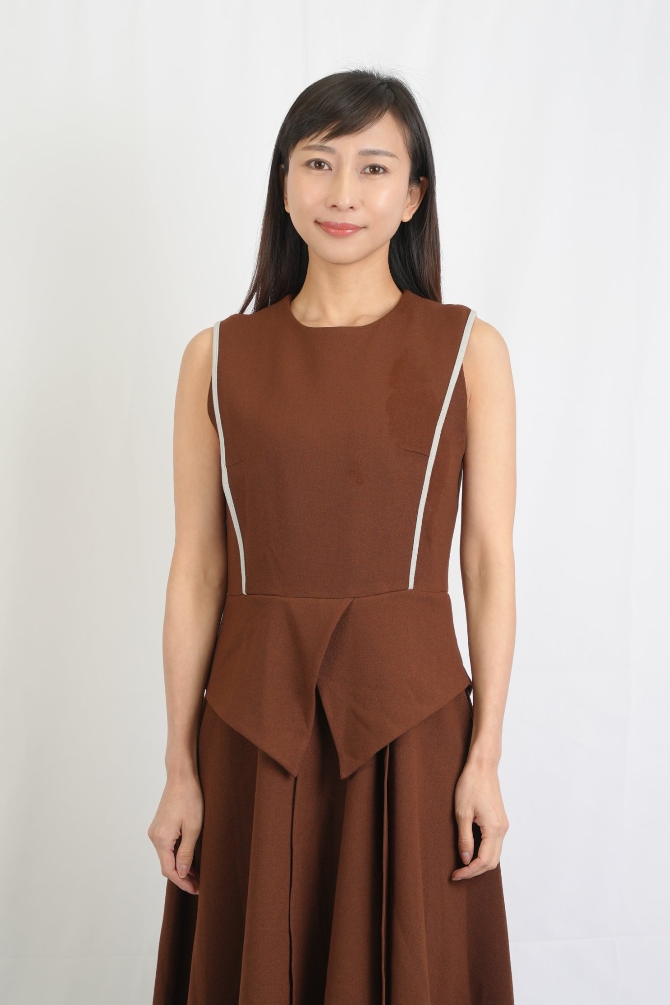 ノースリーブAラインワンピース