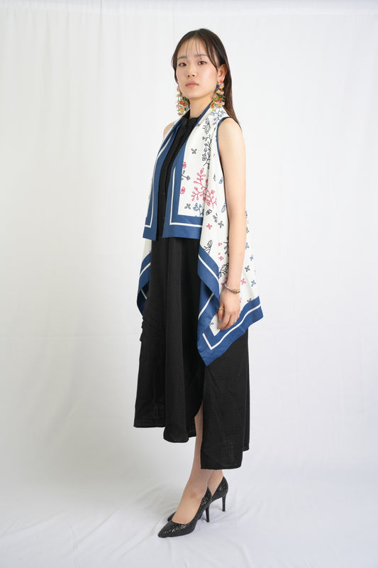 #02　ショートジレ　フェミニンホワイト