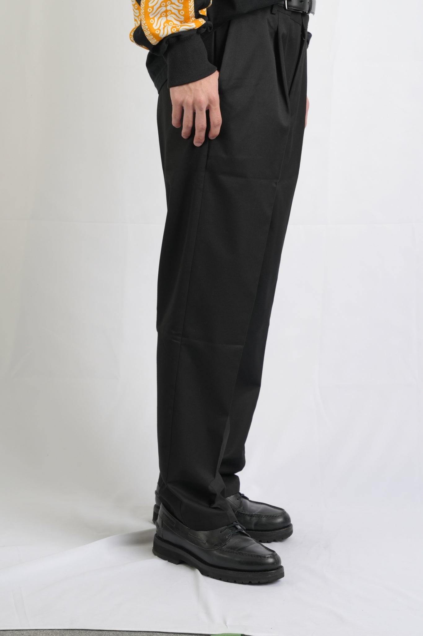 アジャスタブルカフ スラックス