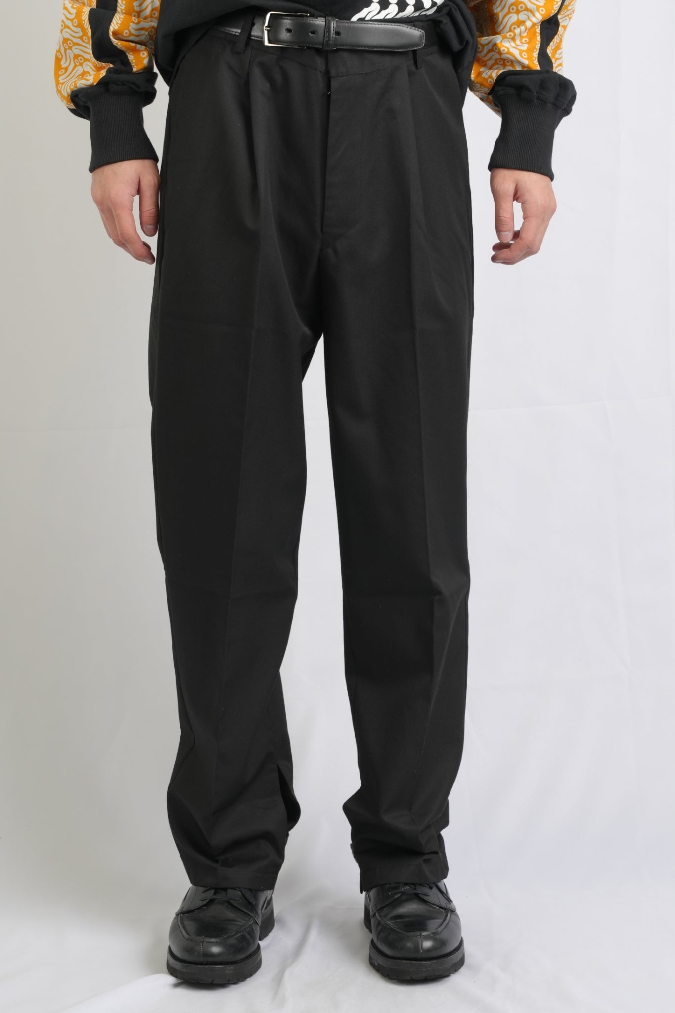 アジャスタブルカフ スラックス