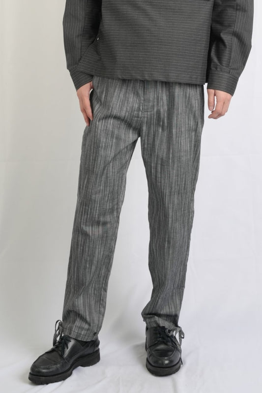 グレーストライプ リラックスパンツ