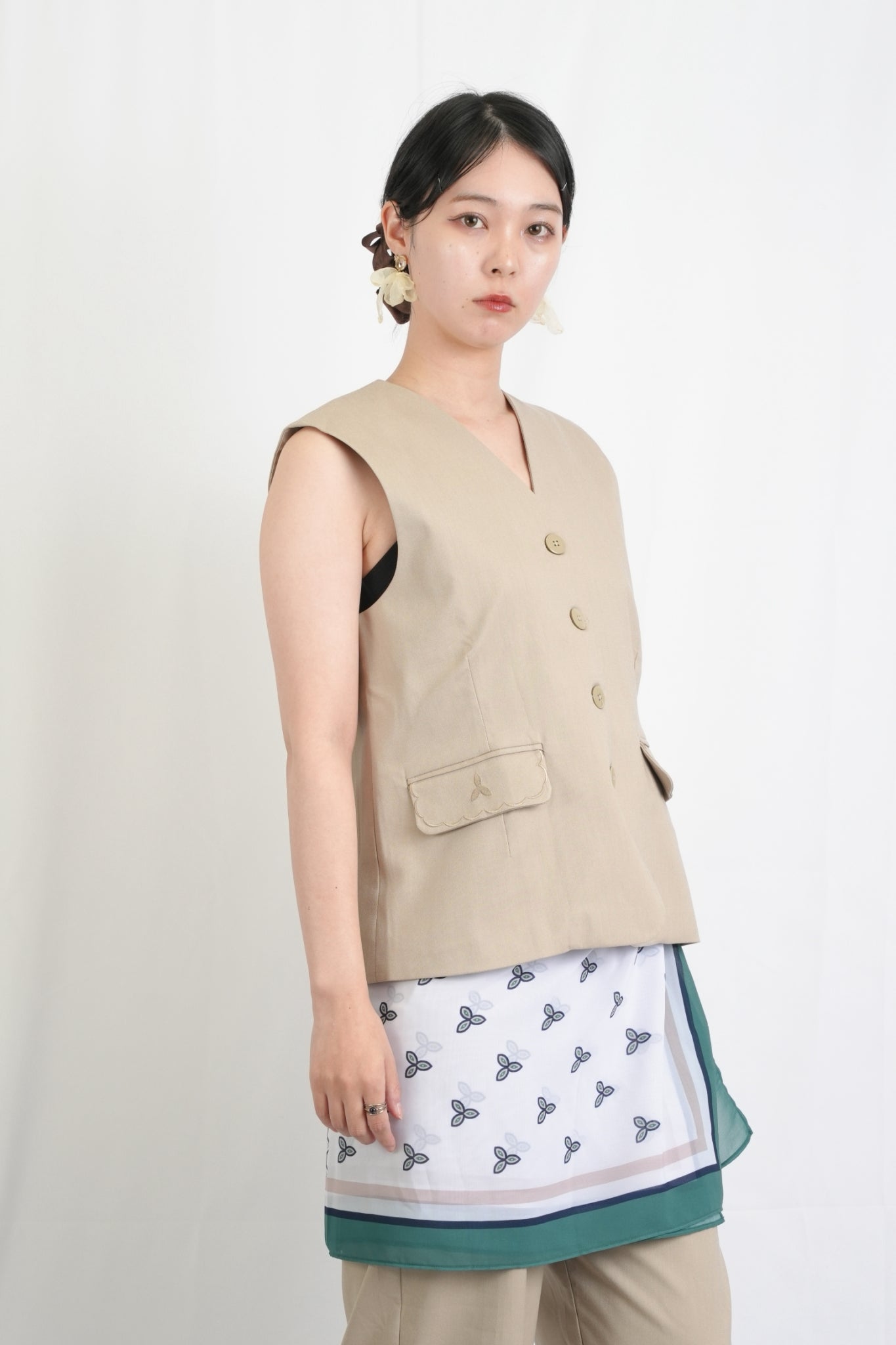 ノースリーブジャケット